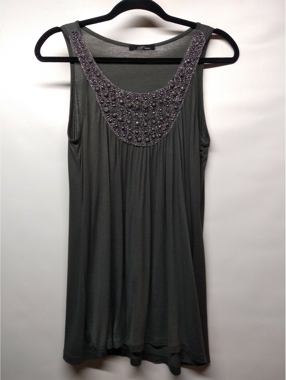 B'leev Women's Gray Embellished Tank Top Medium 042